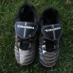 diadora soccer cleats